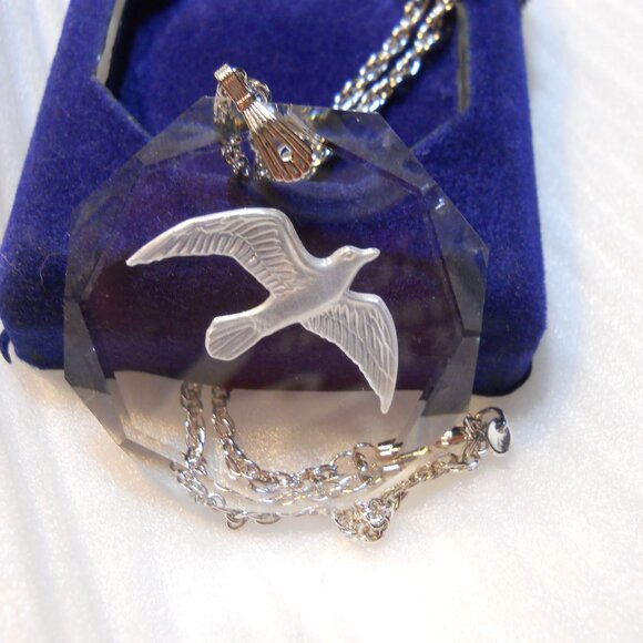 Hallmark Jewelry - Vintage Hallmark - Intaglio Dove Pendant Necklace 12-30